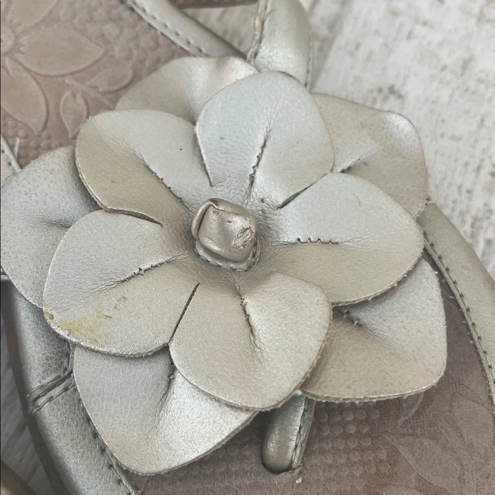 BOC Born Concept Floral Gold Thong Sandals 9 / 40.5